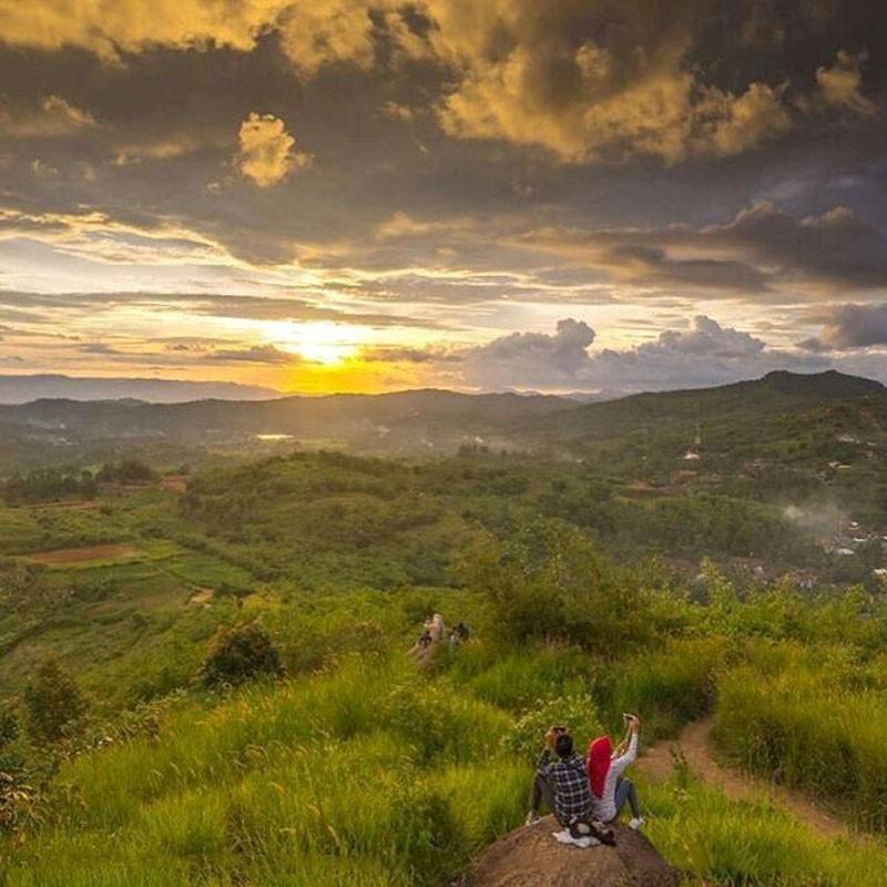 20 Wisata Alam Sukabumi Terbaru