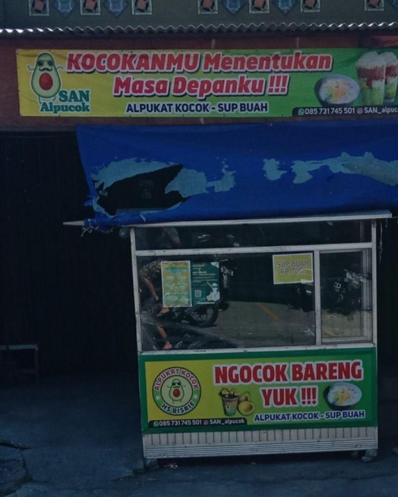 10 Potret Tulisan Lucu Spanduk Jualan Minuman 7009