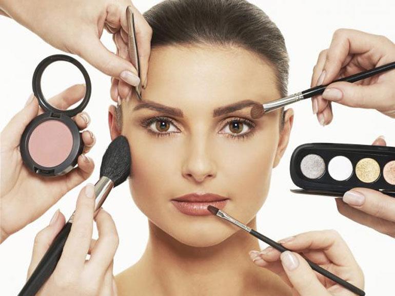 7 Tips agar Make Up Natural Tahan Lama untuk Kulit Berminyak