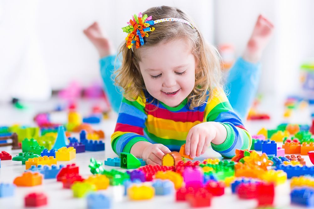 5 Mainan Edukasi Anak 2 Tahun dan Manfaatnya | Popmama.com