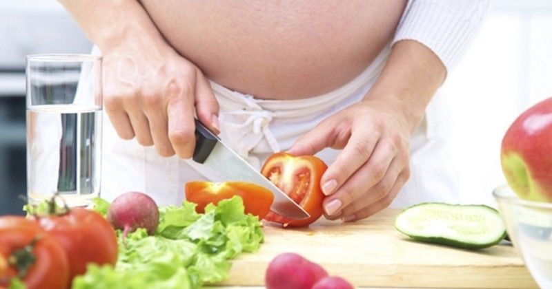 Makanan Perlu Dikonsumsi agar Mama Sehat Jelang Melahirkan