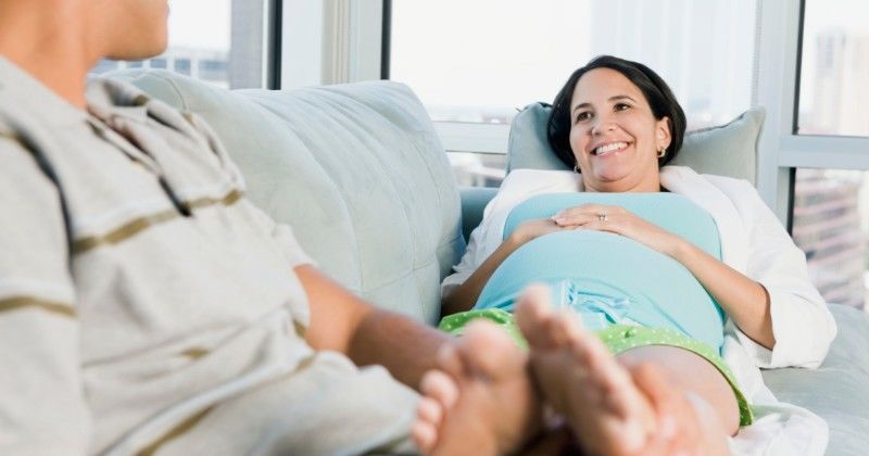  Cara  Merelaksasi Istri  yang  Sedang  Hamil  dengan Pijatan 