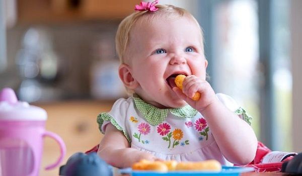 9 Makanan Harus Dihindari Bayi Bawah Satu Tahun