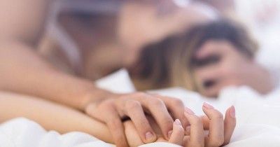 7 Alasan Makeup Seks Terasa Lebih Menggairahkan Usai Bertengkar