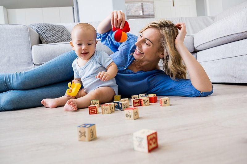 5 Hal ini Paling Menarik Perhatian Bayi Pertama Kali, Ma