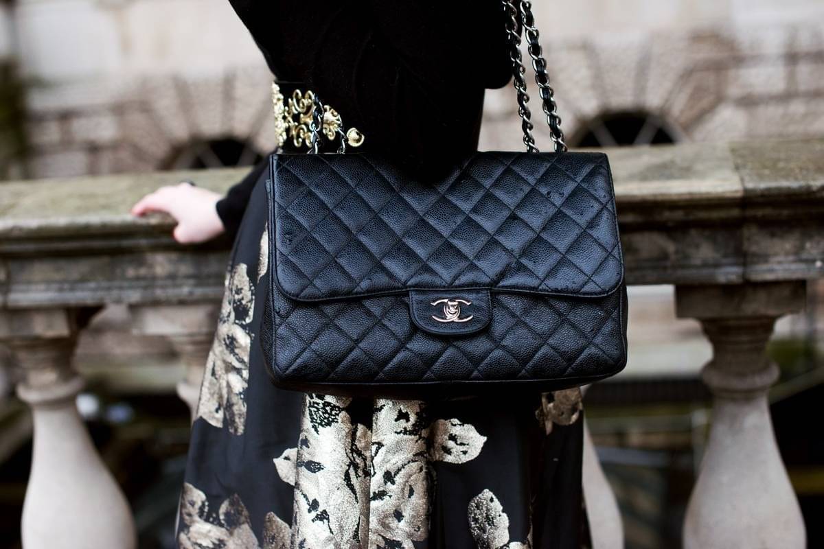 4. Tas Chanel