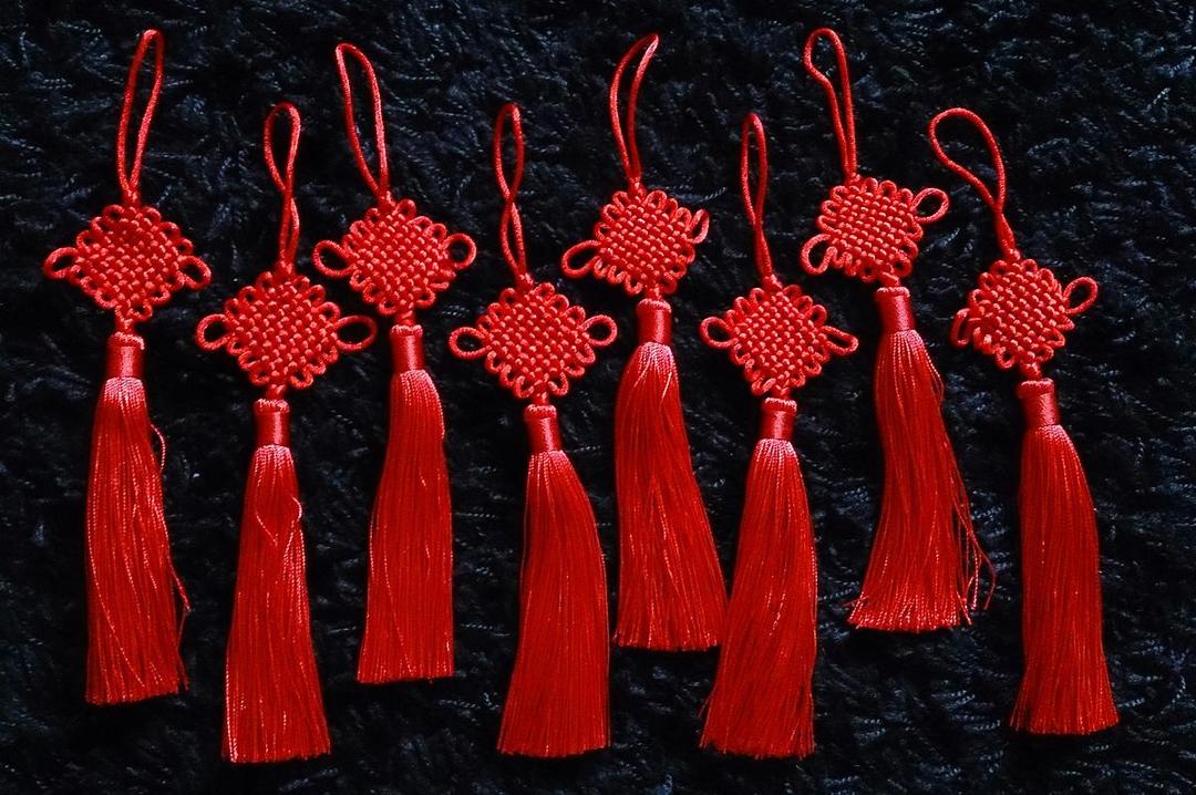 3. Menggantung chinese knots