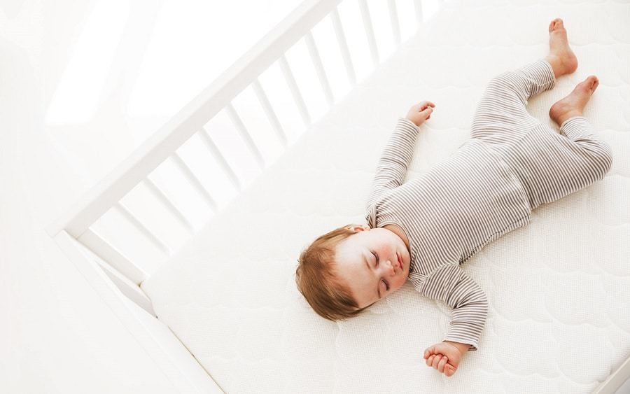 1. Benda ranjang bayi meningkatkan risiko kematian