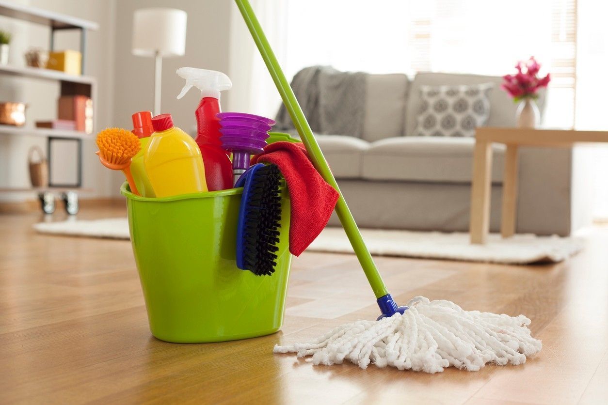 8. Membantu pekerjaan rumah tangga