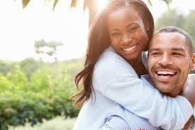 7 Hal Mendasar dari Hubungan Suami-Istri Sebagai Keluarga Bahagia