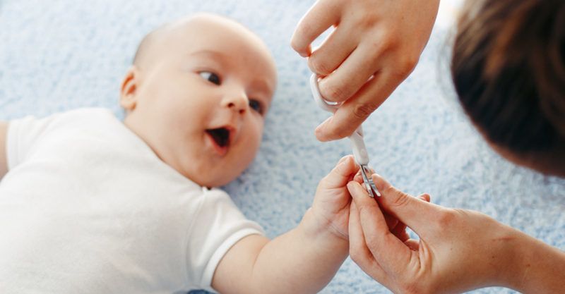6 Tips Agar Aman Memotong Kuku Bayi Baru Lahir