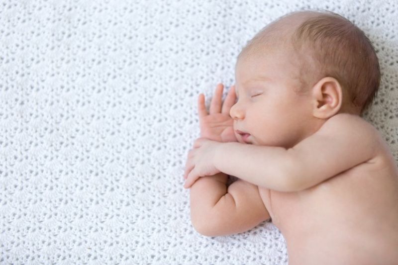 Apakah Skoliosis Dapat Menurun Bayi