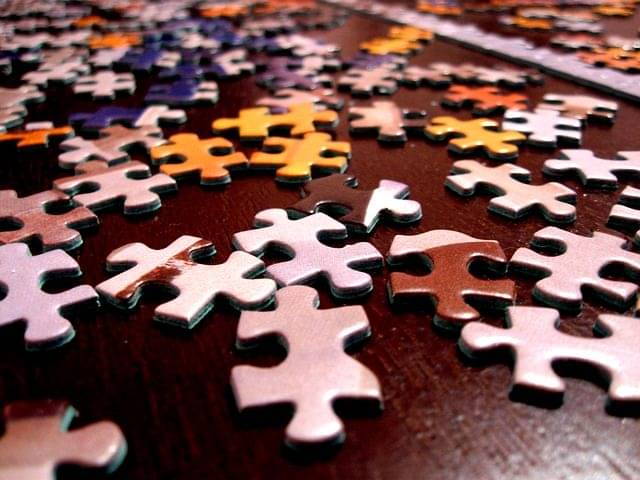 3. Bermain puzzle bersama