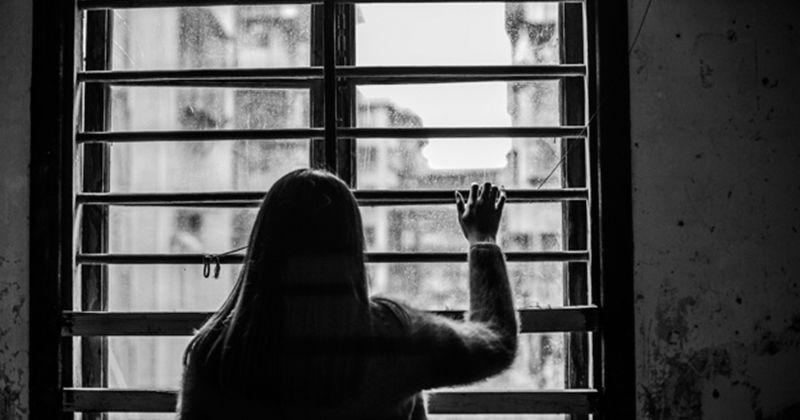 4. Memiliki sifat introvert atau tertutup