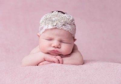 7 Nama Bayi Perempuan yang Memberi Kesan Glamor | Popmama.com