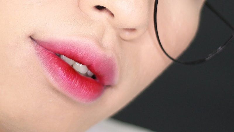 2. Ombre lipstick