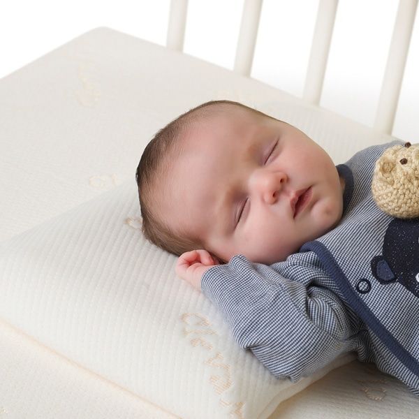 Bantal Baby Waspada Ini 5 Bahaya Bagi Bayi Baru Lahir Jika Tidur 