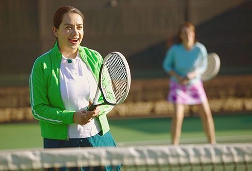 3. Tenis butuhkan tenaga besar tidak direkomendasikan bagi ibu hamil