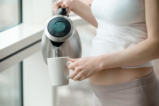 4. Ibu hamil tidak boleh minum kopi