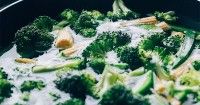 6. Tumis brokoli menjadi sumber kalsium, vitamin A, zat besi