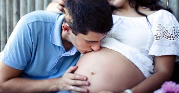 5 Manfaat Mengusap Perut Ibu Hamil Bagi Suami Popmama Com