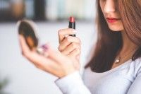 7 Rekomendasi Lipstik Ibu Hamil, Ada Brand Lokal Juga