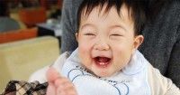 Bikin Keluarga Jadi Happy, Ini 7 Tanda Bayi Merasa Bahagia