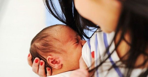 Ternyata Ini Penyebab Bayi Berkeringat Saat Menyusu Popmama 