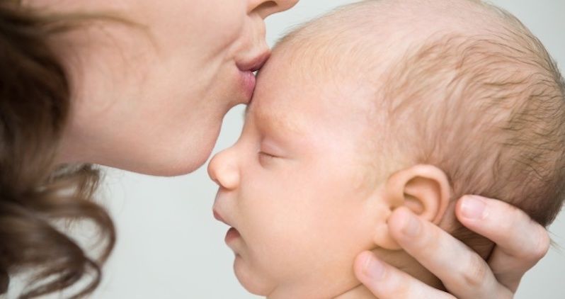 7 Panduan Merawat Bayi Baru Lahir di Hari-hari Pertamanya