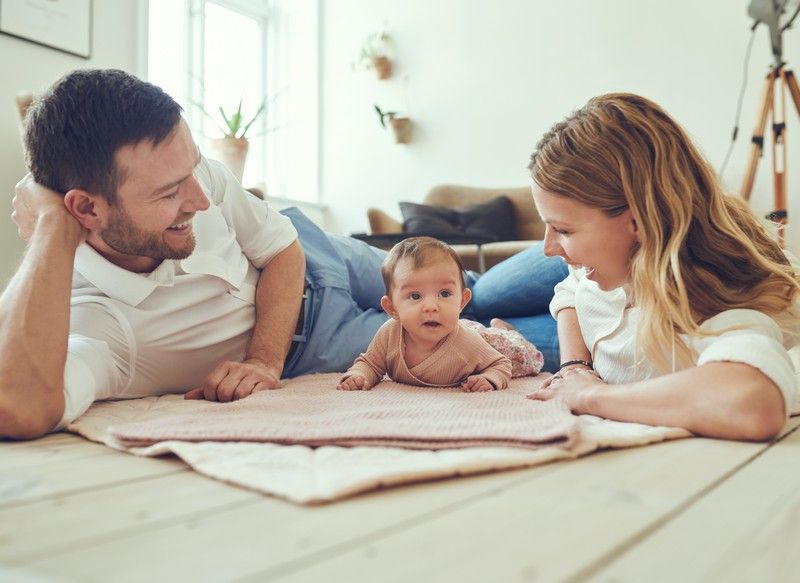 5 Tahapan Penting dalam Pertumbuhan Si Kecil, Yuk Pahami Ma