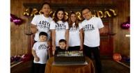 2. Keluarga Asix tampil kompak