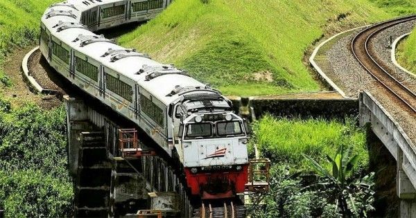 Kompetisi Menulis Pengalaman Naik Kereta Api Popmama Com