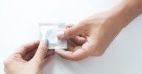 5. Mencegah proses kehamilan kondom