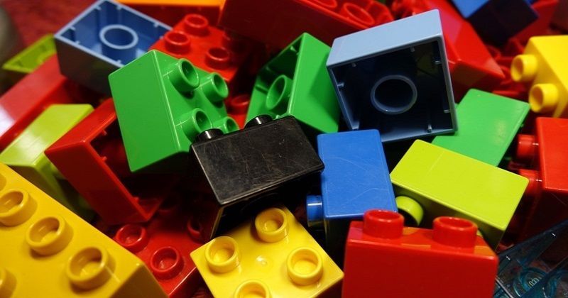 2. Permainan lego mengasah kemampuan otak anak 