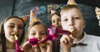 5 Pembelajaran Positif Saat Anak Hadir ke Pesta Ulang Tahun Temannya