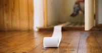 3. Berikan posisi nyaman saat toilet