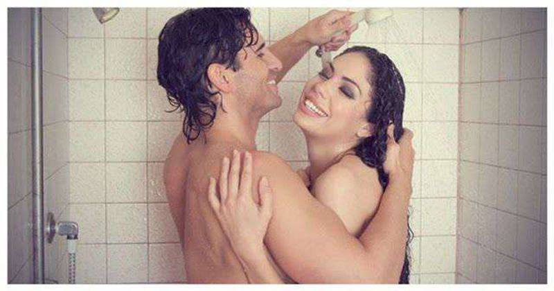 3. Doggy style ke arah tembok agar minim terpeleset
