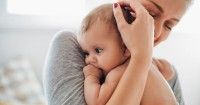10 Arti Mimpi Menggendong Bayi, Pertanda Baik Atau Buruk ya