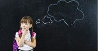 Lakukan 6 Hal Ini Mengajar Keterampilan Berpikir Kritis ke Anak
