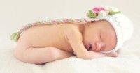 6. Rekomendasi nama bayi perempuan bermakna surga inisial F
