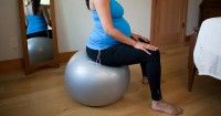 5. Stimulasi kontraksi menggunakan ball birth