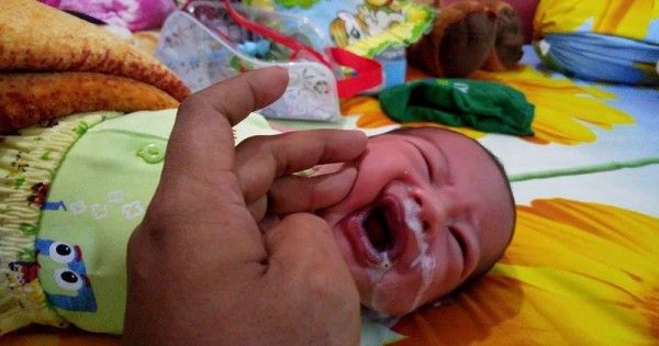 Bayi Gumoh Lewat Hidung Penyebab Dan Cara Mengatasi Popmama Com