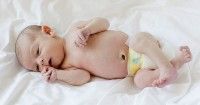 5 Cara Memotong Tali Pusat Bayi Baru Lahir Wajib Diperhatikan
