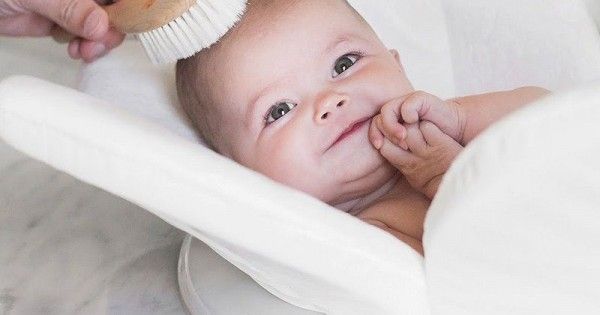 10 Cara Menumbuhkan Rambut dengan Cepat dan Aman pada Bayi 