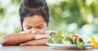 Begini, Ma 7 Efek Buruk Memaksa Anak Menghabiskan Makanan