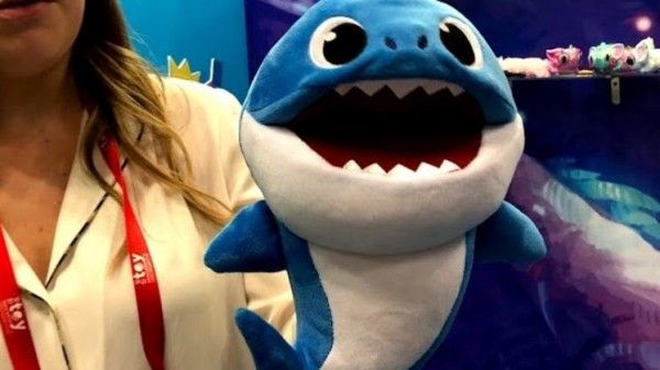 Siap Siap Ma Bakal Ada Boneka Tangan Baby Shark Popmama Com