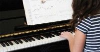Piano vs Keyboard, Mana Terbaik Anak Pelajari