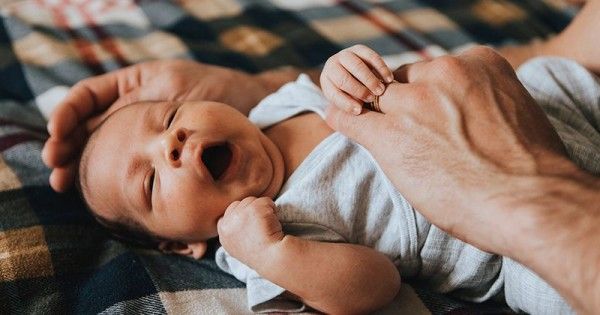 4 Mitos Dan Fakta Bayi Tidur Miring Popmama 