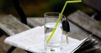 7. Minum air putih setiap 2 jam sekali