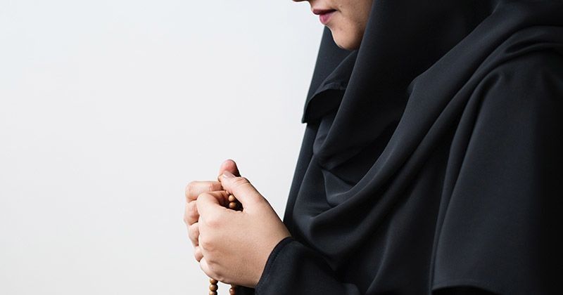 Lebih suami mengutamakan agar istri doa Hukum Suami
